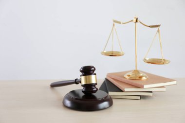 Adalet ve hukuk kavramı ile dijital c çalışma Tokmak, Yargıç