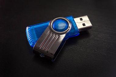USB birden parlamak oyun kağıdı ve başparmak götürmek veya sanal bellek depolama sopa 