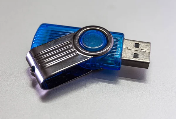 USB birden parlamak oyun kağıdı ve başparmak götürmek veya sanal bellek depolama sopa 