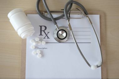 Tıp doktor hasta sağlık kavramı kontrasepsiyon Rx pres