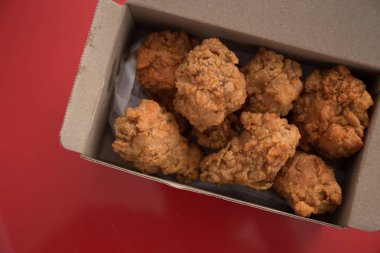 kızarmış tavuk ve karışık kentucky kızarmış sıcak gevrek Fried