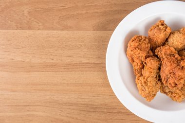 kızarmış tavuk ve karışık kentucky kızarmış sıcak gevrek Fried