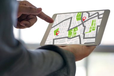 GPS harita yol hedef ağ bağlantısına yer sokak 