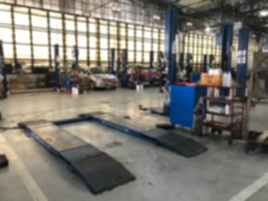 Araba tamir Merkezi otomatik onarım servis istasyonu bulanık adam