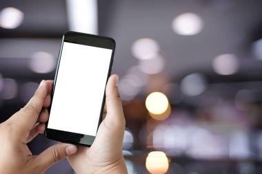 Akıllı telefon teknolojisi ve telefon techno kullanarak adam ellerini kapatın