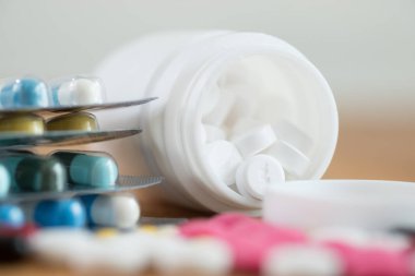 İlaç eczane yasak maddeler tıp tablet ambalaj