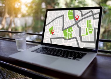 GPS harita yol hedef ağ bağlantısına yer sokak 
