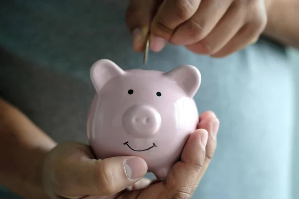 Pensioenregeling en pensioen te sparen geld lijfrente verzekering — Stockfoto