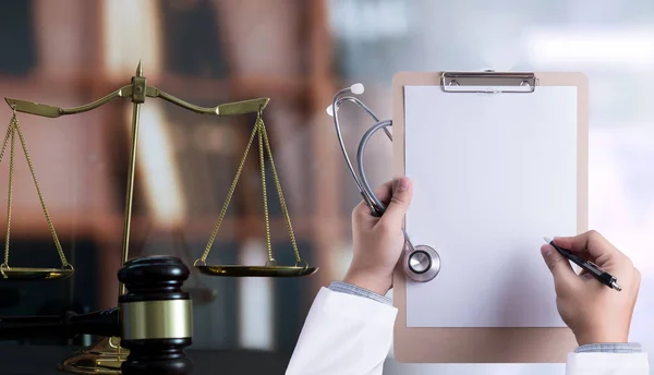 Pojęcie prawa sędzia prawa medycznego apteka zgodności opieki zdrowotnej bu — Zdjęcie stockowe