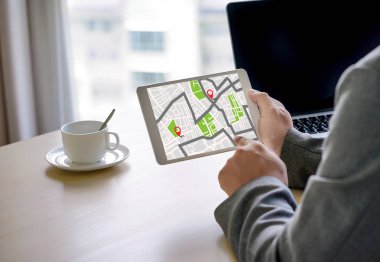 GPS harita yol hedef ağ bağlantısına yer sokak 