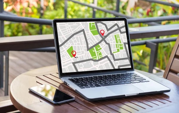 GPS kaart aan Route bestemming netwerkverbinding locatie Street — Stockfoto