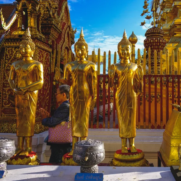 Temple in bangkok thailand ancient architecture art Chedi Phra T — Stockfoto