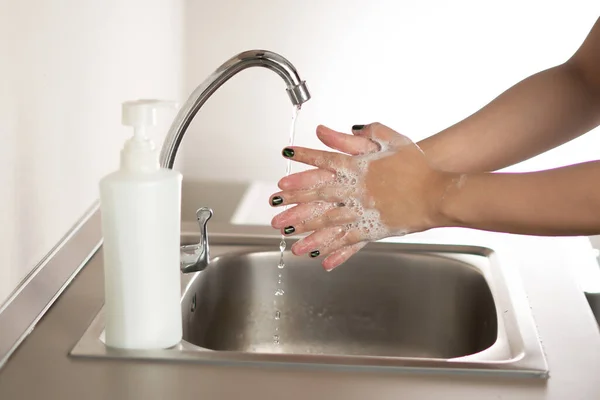 Woman Washing Hand Corona Virus Prevention Washing Hands Stop Spreading — Stock Photo, Image