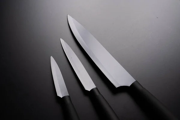 Černý Kuchař Nůž Izolované Černém Pozadí — Stock fotografie