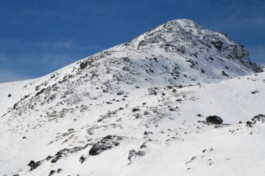 Güney adasında kar zirvesi, Yeni Zelanda. Fotoğraf: 2019 kışında.