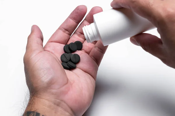 Mano Dell Uomo Con Medicina Pillole Compresse Isolate Sfondo Bianco — Foto Stock