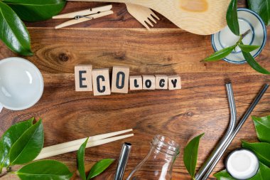 Ahşap zemin üzerinde 