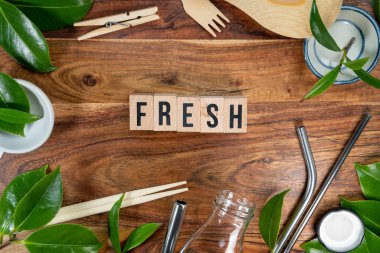 Ahşap zemin üzerinde 