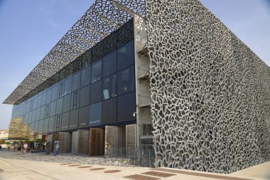 Marsilya 'daki Mucem Müzesi. Fransız Riviera 'sında, Bocas del Rhone ilinin Provence-Alpes-Cte d' Azur bölgesinde yer alır. Fransa 'nın en büyük ikinci şehridir..