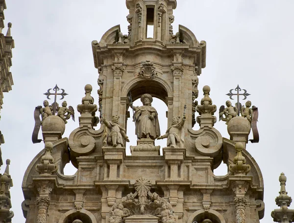 Santiago de Compostela, İspanya, 2 Mart 2020. Compostela 'nın Santiago Katedrali. Bu şehir dünyanın dört bir yanından gelen hacılar için bir hac yeri.