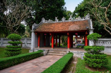 Hanoi, Vietnam - 23 Şubat 2020: Dai Trung Thu, Büyük Ortaçağ Kapısı, Edebiyat Tapınağı
