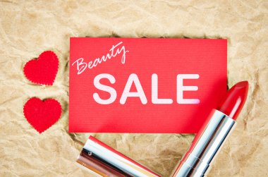 Güzellik Satılık kart kırmızı ruj.