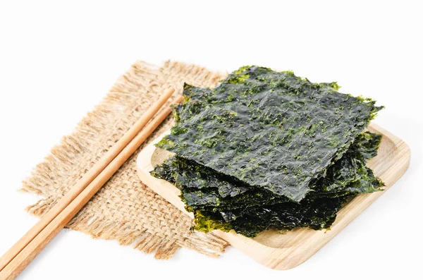 Nourriture japonaise nori feuilles d'algues sèches . — Photo