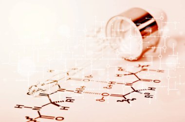 Kimyasal formül kağıt üzerinde laboratuvar cam pipet.