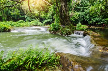 het Sao Noi Waterfall.