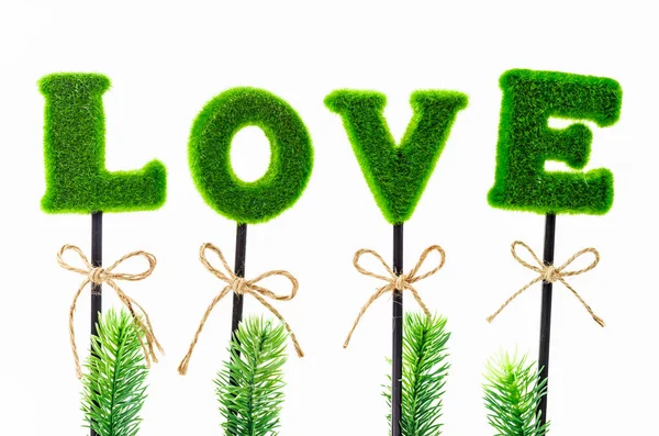 Alphabet der Liebe im künstlichen Baum. — Stockfoto