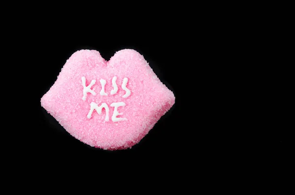 Caramelle San Valentino a forma di cuore con "KISS ME ". — Foto Stock