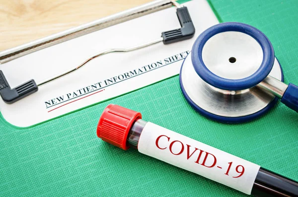 Позитивний Тест Covid Лабораторний Зразок Аналізу Крові Діагностики Нової Вірусної — стокове фото