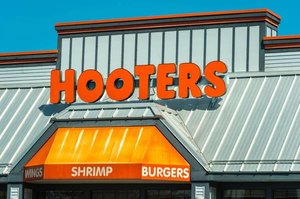 Εστιατόριο Hooters σημάδι — Φωτογραφία Αρχείου