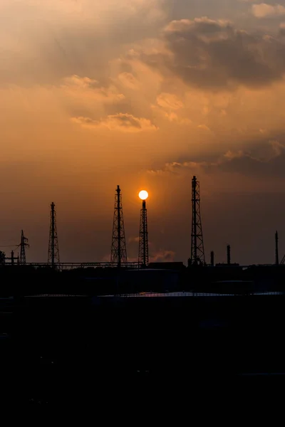 Oil field at dusk — Stock Photo, Image