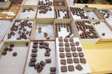 çeşitli çikolata şeker