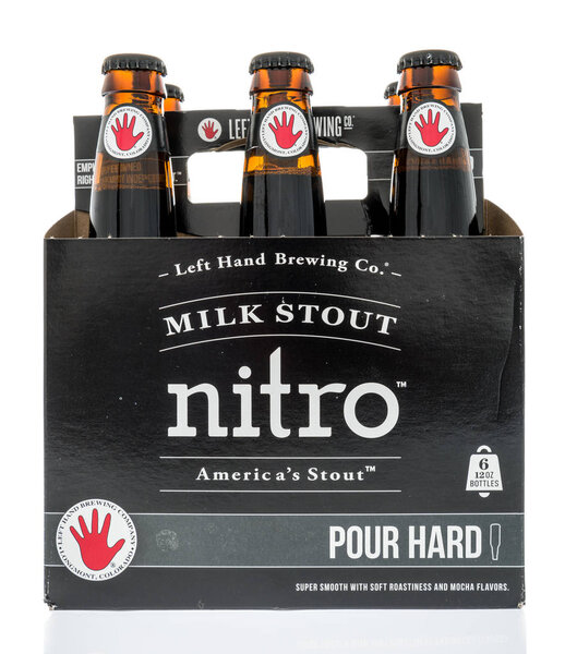 Шесть пачек пива
