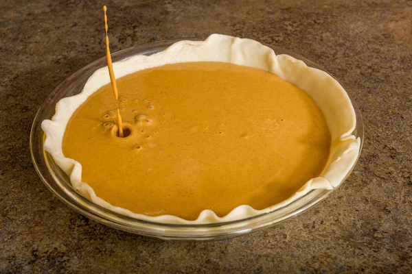 Pumpkin pie preparation — Stock Photo, Image