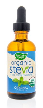 Winneconne, WI - 21 Nisan 2020: Bir şişe Nature Way organik stevia doğal tatlandırıcı..