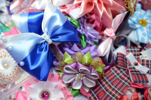 Lastikleri ve saç pins