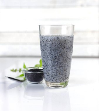 Kıllı fesleğen tohumu