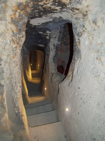 Derinkuyu underground city is an ancient multi-level cave city in Cappadocia, Turkey. — Stock Photo, Image