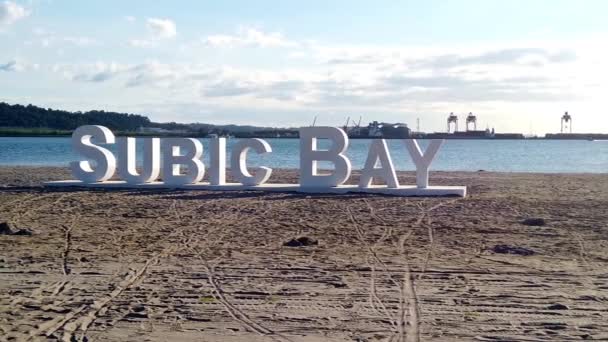 Słynny Znak Subic Bay Znajduje Się Małej Plaży Mieście Subic — Wideo stockowe