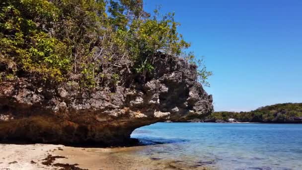 Podróżując Stu Wyspach Piękne Plaże Sezonie Letnim Położony Alaminos Pangasinan — Wideo stockowe