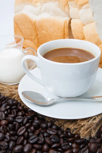 Café da manhã com café e pão — Fotografia de Stock