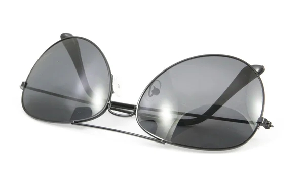 Солнечные очки, изолированные на белом — стоковое фото