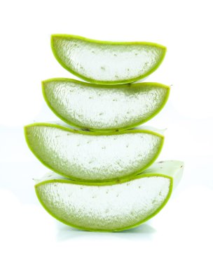 vers blad Aloë vera geïsoleerd