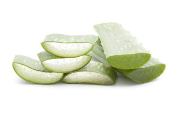 Aloe Vera izole dilimlenmiş 