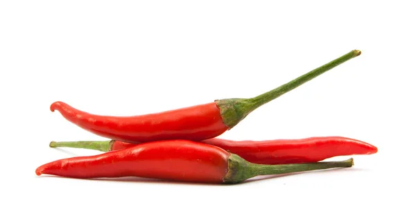 Rode chilipepers close-up weergave geïsoleerd — Stockfoto