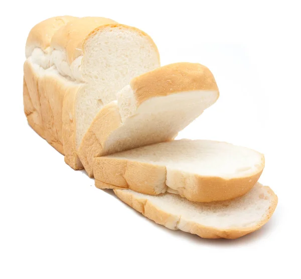 Beyaz arkaplanda izole edilmiş dilimlenmiş ekmek — Stok fotoğraf