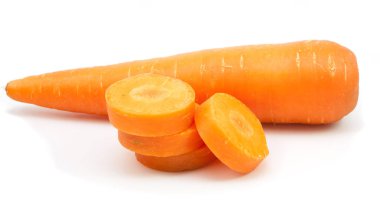 Üzerinde beyaz izole havuç